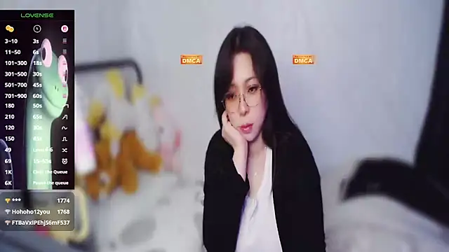 Xiao_Yi_0814 即時 XXX 聊天