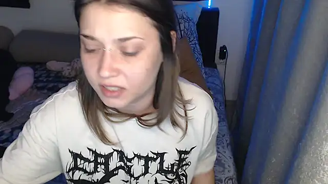 AlienforTwenty Live XXX Chat