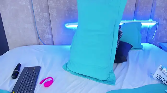 AmmyJones_'s Live XXX Chat