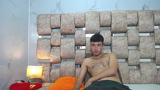 Онлайн чат XXX KathyAiden