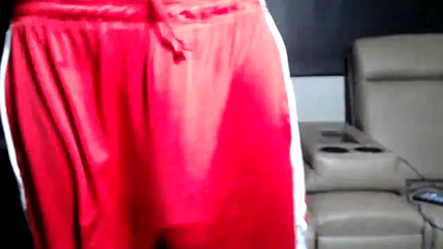 ThickD2C webkamerás műsora