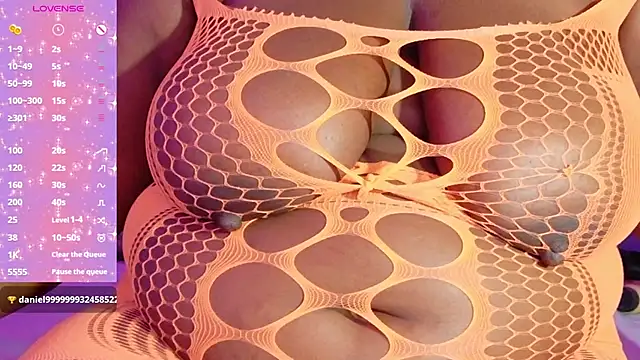 ebony_NeighborMoans Chat XXX in diretta