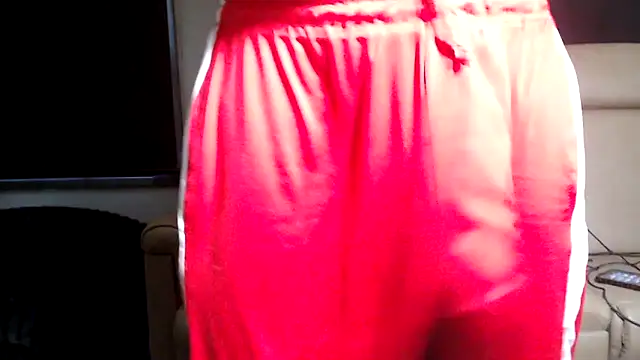 ThickD2C: вебкам-шоу