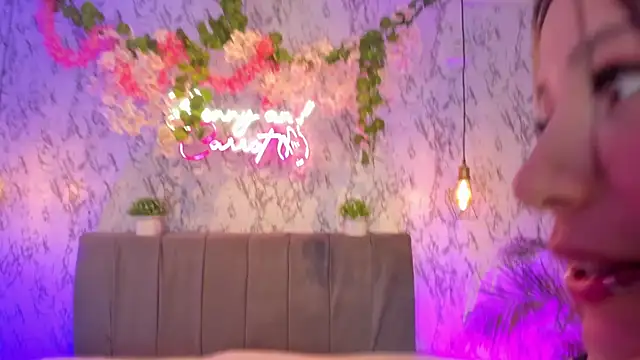 Bonny_and_carrot Adlı Modelin Web Kamerası Şovu