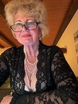 Chat +18 de BoloshkaBlonda ao vivo