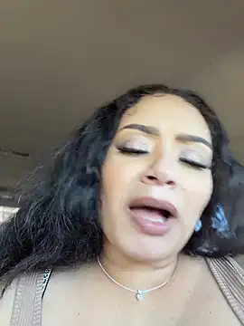 CarmelaAnthony Adlı Modelin Canlı XXX Sohbeti