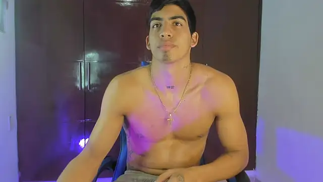 Chat XXX en directo de Milo_LatinBoy