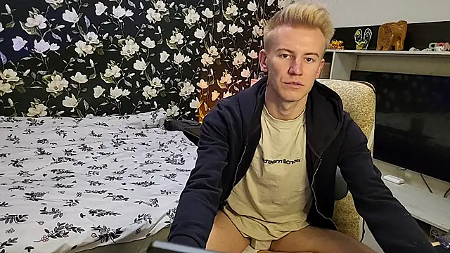 Онлайн чат XXX Vuitton