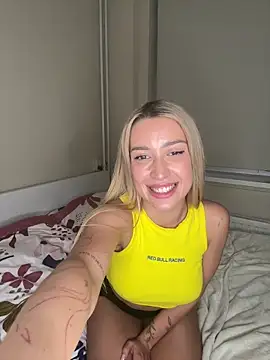 BlondeChiara Live XXX-chat