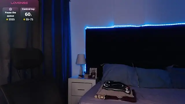 andrewmhilton_: вебкам-шоу