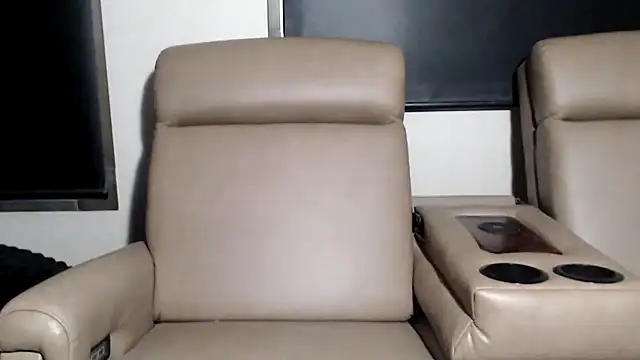 ThickD2C webkamerás műsora