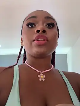 Kloe_rousse01: онлайн-секс-чат