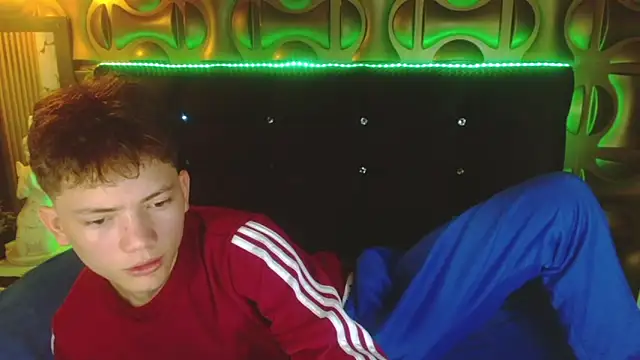 cruz_dante Adlı Modelin Canlı XXX Sohbeti