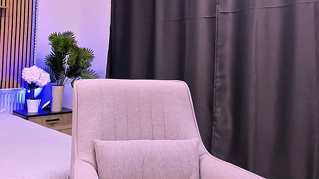 EmeraldGlow – Naživo XXX chat