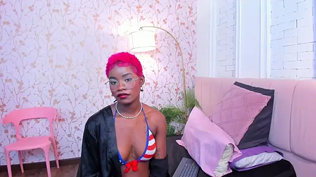 amber-hill Adlı Modelin Canlı XXX Sohbeti