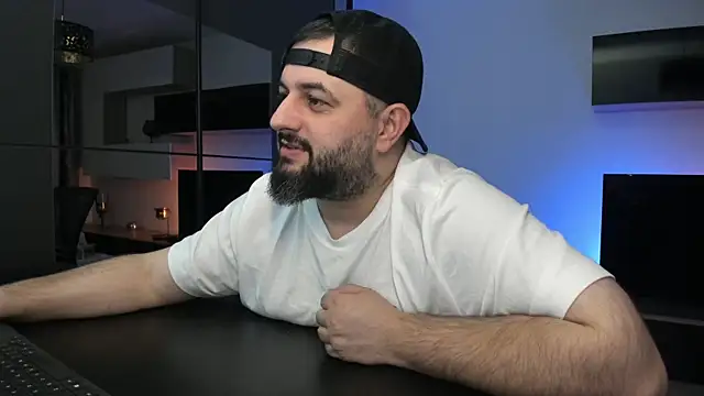 Živý XXX chat DravenPeak