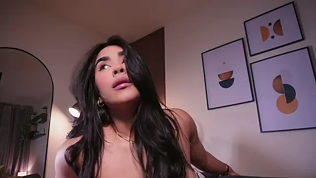 Isabella_dior Show in webcam