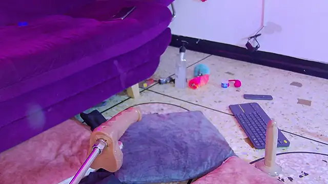 Pertunjukan Kamera Web Daliana_Gounbolt