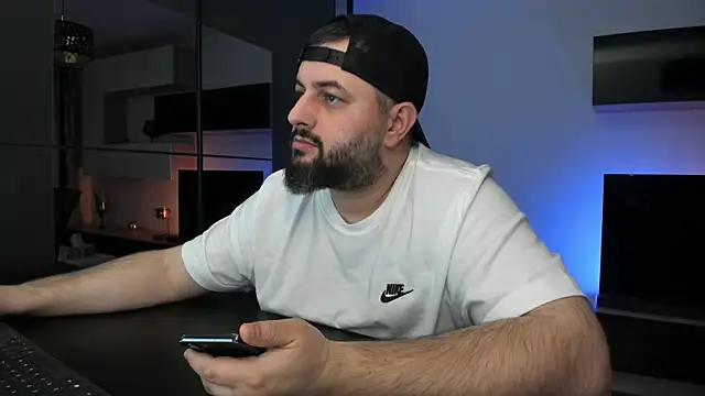 Czat XXX na żywo – DravenPeak