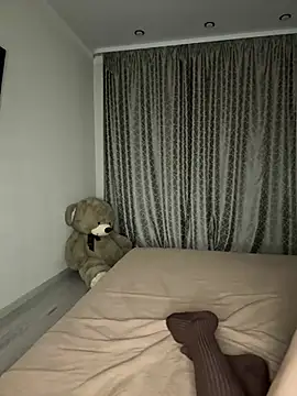 MissOyee: онлайн-секс-чат