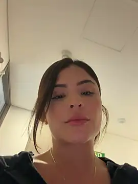 Chat +18 de SofiaGomez444 ao vivo