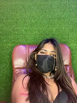 CUTI-NAINA 即時 XXX 聊天