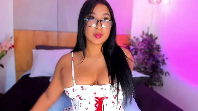 BellaHarllow's Live XXX Chat