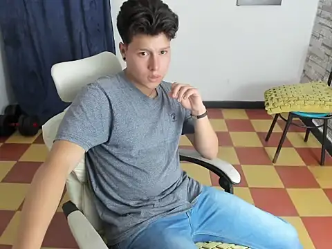 Chatroom XXX en direct de daniel_leon