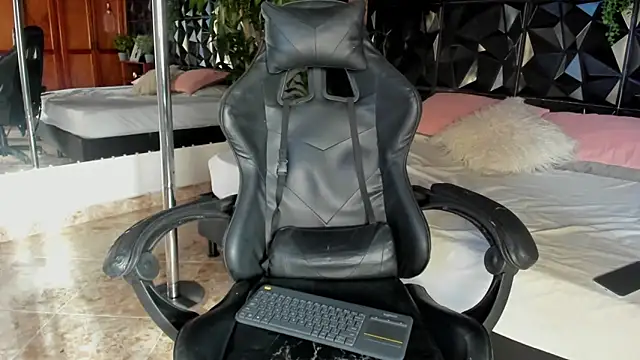 Czat XXX na żywo – elliot_colton