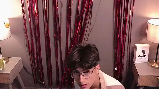 Aaron_Eze Obrolan Langsung XXX