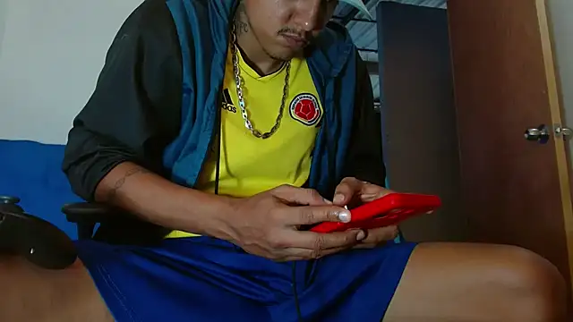 skinny23cm Live XXX-chat