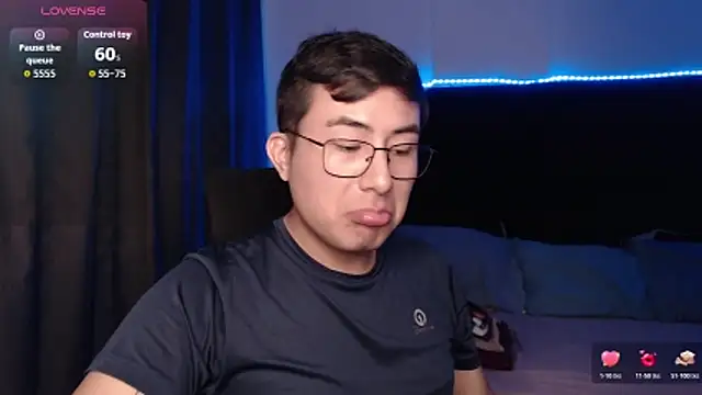 andrewmhilton_ Show Webcam