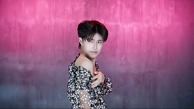 Queen-Vibe Live XXX Chat