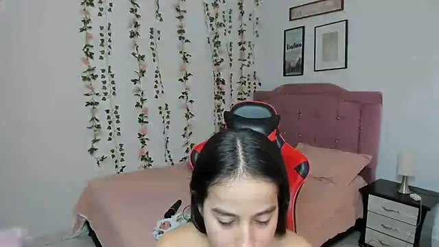 Antonella_heinz Adlı Modelin Canlı XXX Sohbeti