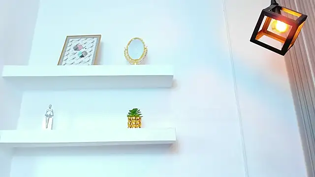 IsabellaMonet Chat XXX live