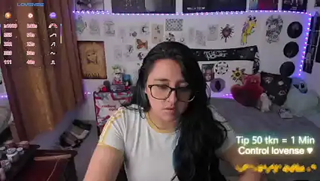 Cherry_blush_: онлайн-секс-чат