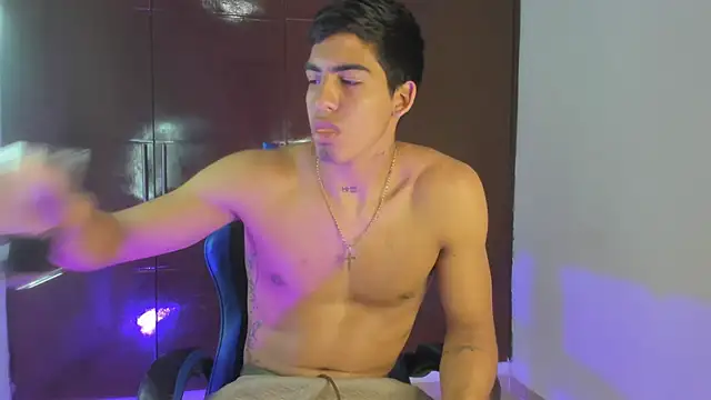 Milo_LatinBoy 现场XXX聊天