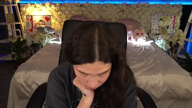 BabyFlowerr 即時 XXX 聊天