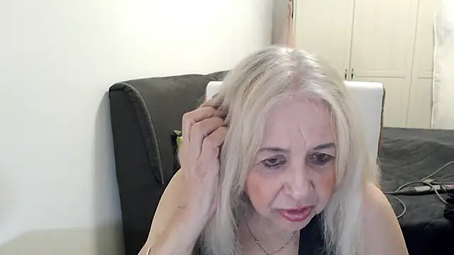 Pokazy przed kamerką – SusiLifeXXX