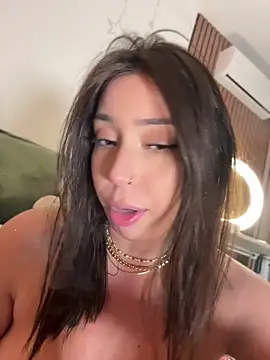 แชท XXX สดของ KimArts