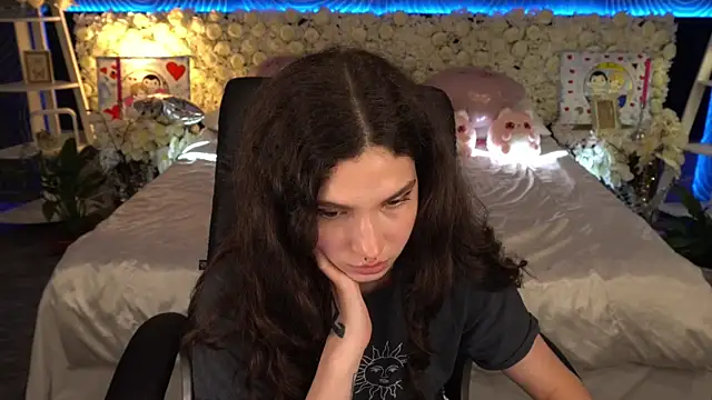 BabyFlowerr: απευθείας συνομιλία ΧΧΧ