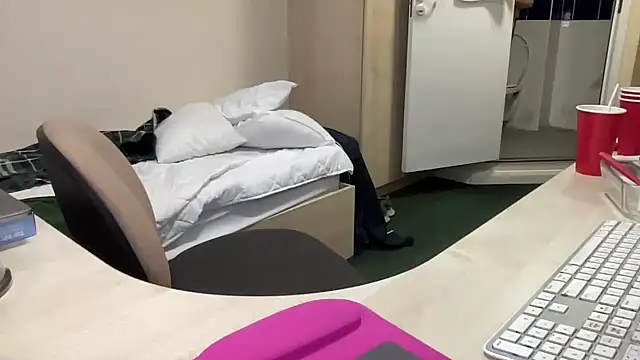 XXX chat uživo modela coach-karl