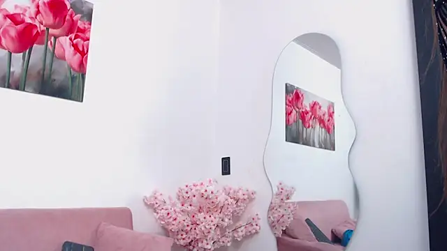 pinky_f00x Live XXX Chat