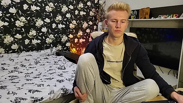 Vuittonn Live XXX chat