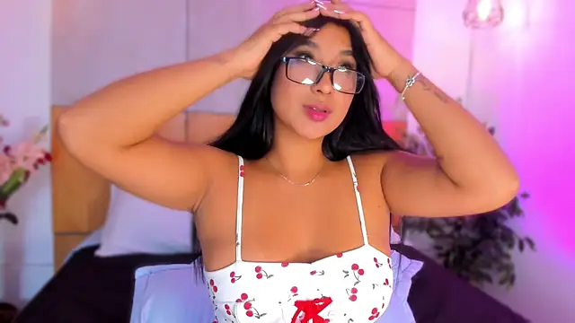 Chat +18 de BellaHarllow ao vivo