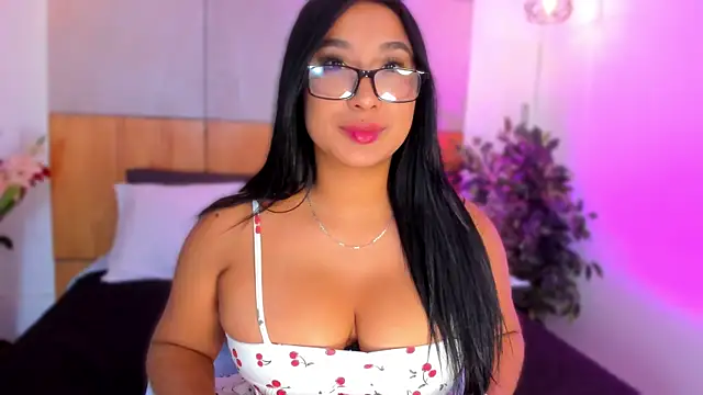 BellaHarllow Chat XXX in diretta