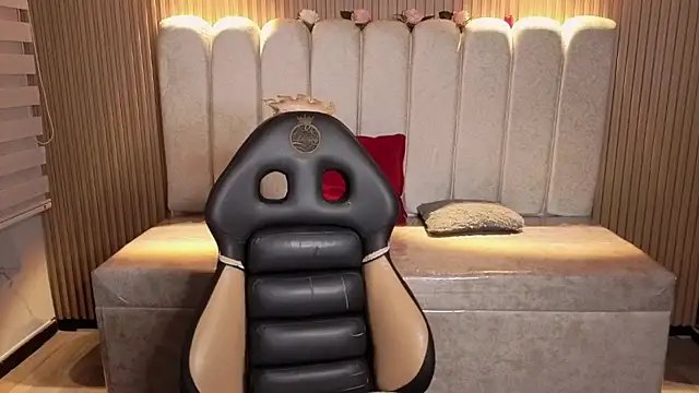 Chat +18 de _Mia_Evans_1 ao vivo