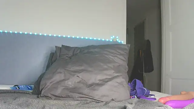 Tini_squirt ওয়েবক্যাম শো