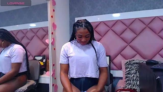 Thegreatonelady Adlı Modelin Canlı XXX Sohbeti