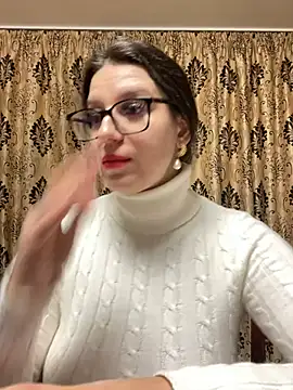 Czat XXX na żywo – NadiraNoor